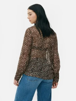 Blusa Con Botones Y Lazo En El Cuello