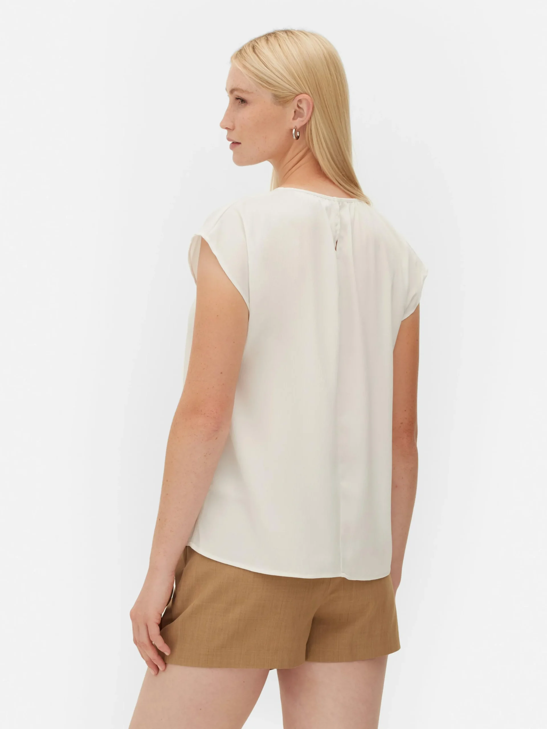 Blusa De Mangas Casquillo Con Cuello Fruncido