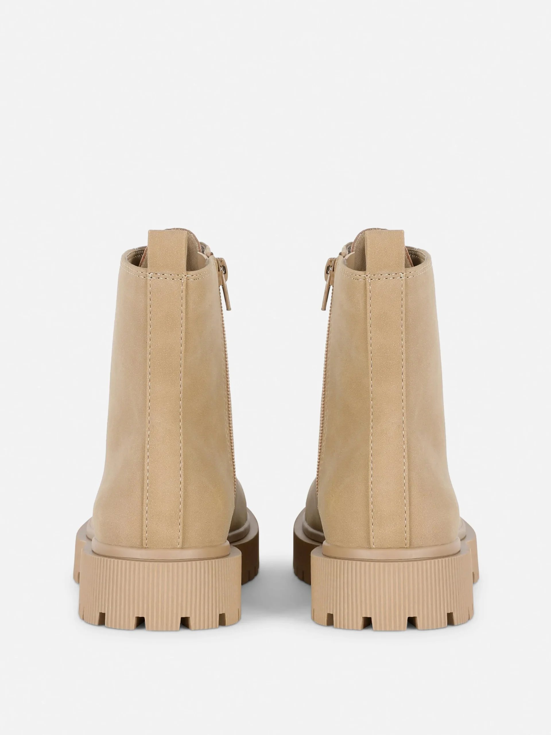 Botas De Antelina Con Cordones