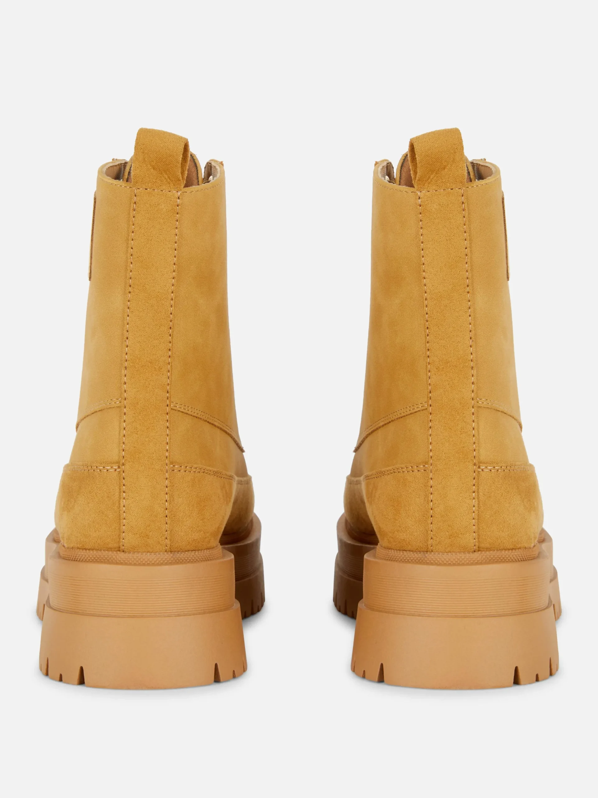 Botines Con Cordones Y Suela De Goma