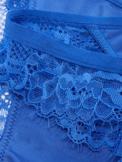 Braguita Brasileña De Con Parte Trasera De Encaje