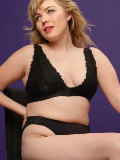 Bralette De Encaje Adaptable Con Escote Profundo