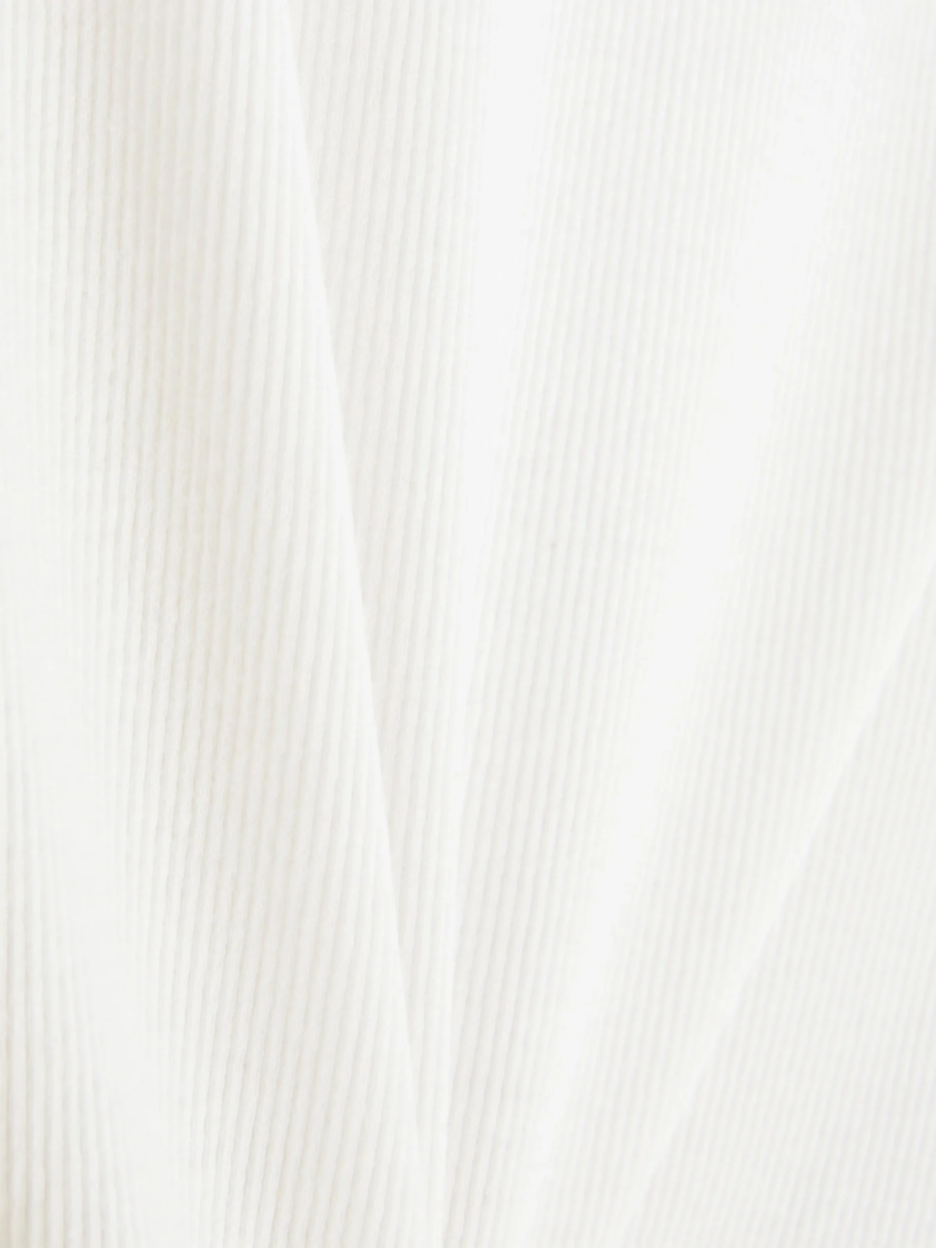 Camiseta Acanalada Con Ribetes Ondulados