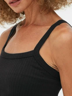 Camiseta Corta Acanalada Con Textura