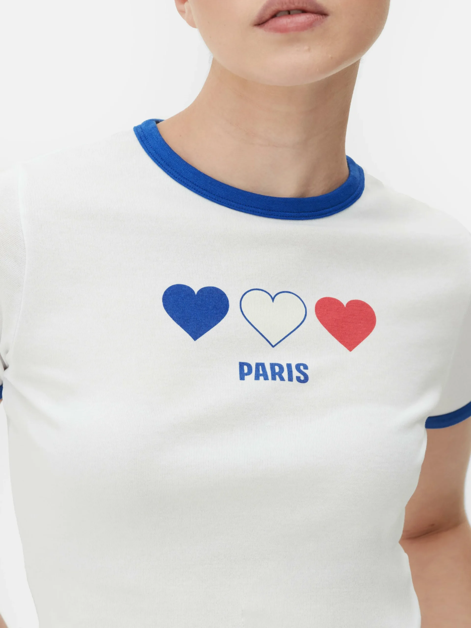 Camiseta Corta Con Ribetes Con El Eslogan «Paris»