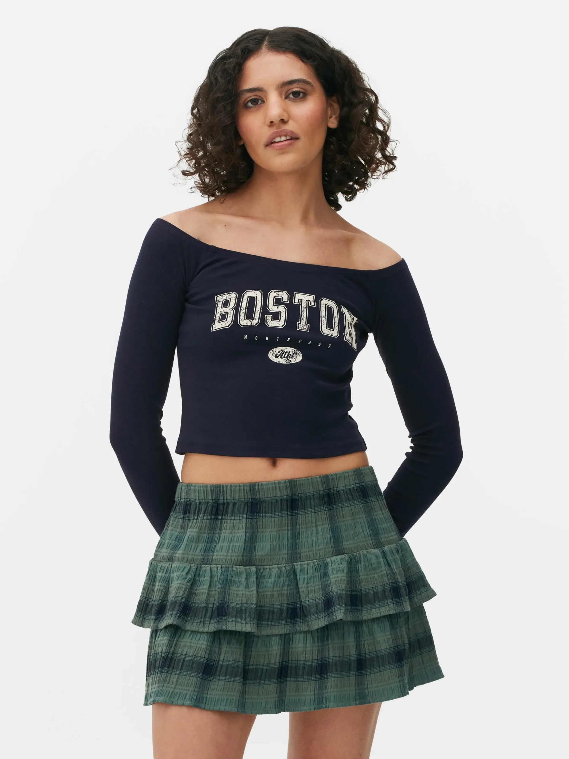 Camiseta Corta De Manga Larga Con Cuello Barco