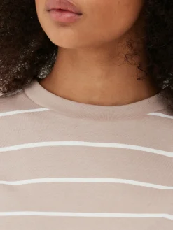 Camiseta De Cuello Redondo A Rayas