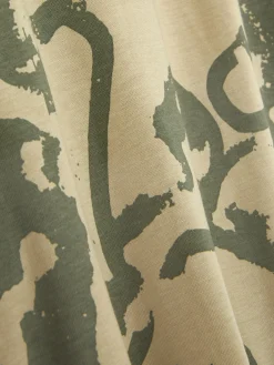 Camiseta De Manga Corta Con Estampado Gráfico