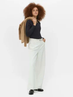 Camiseta Elástica De Manga Larga Con Cuello Redondo