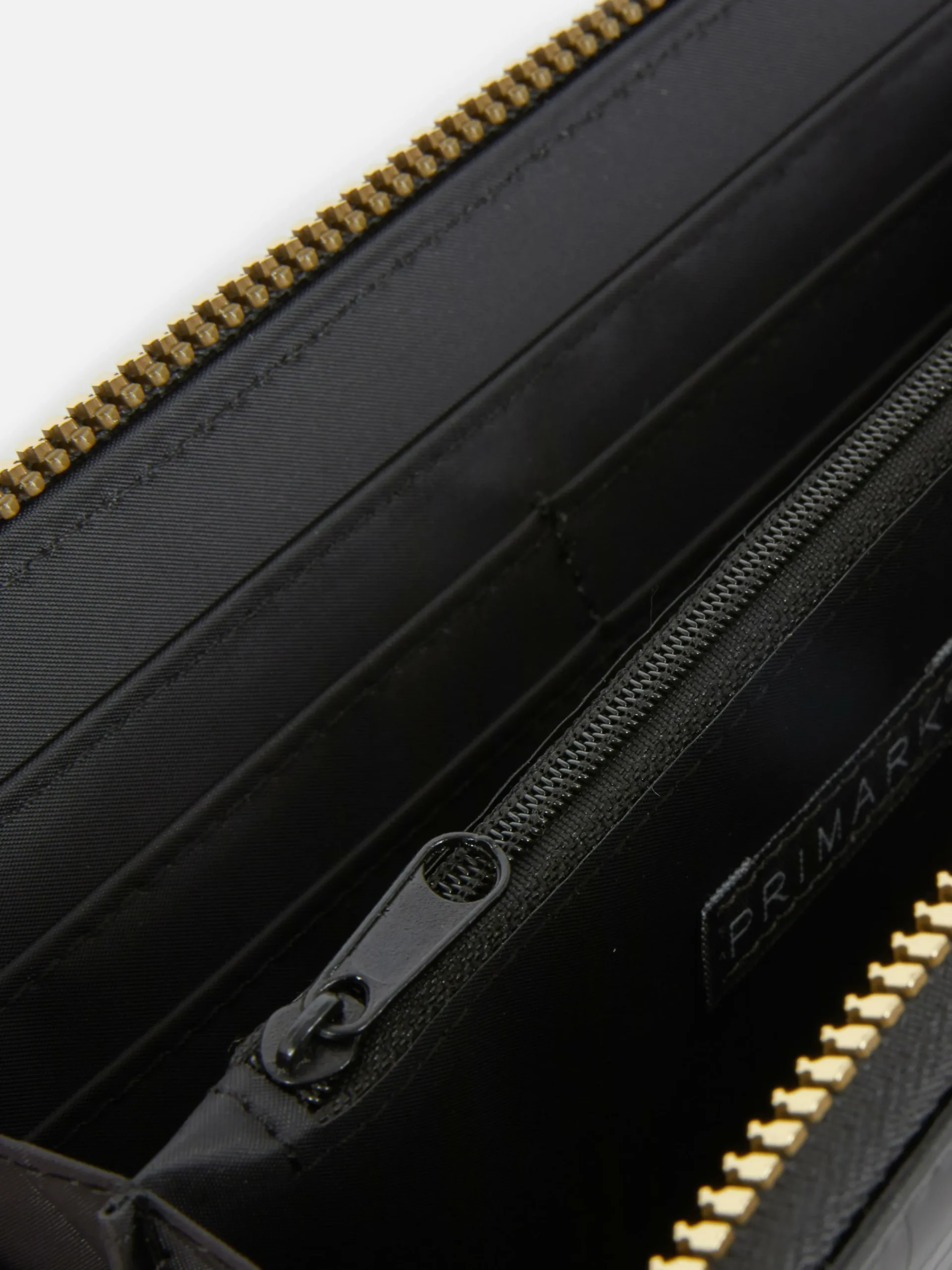 Cartera De Piel De Cocodrilo Sintética Con Inicial