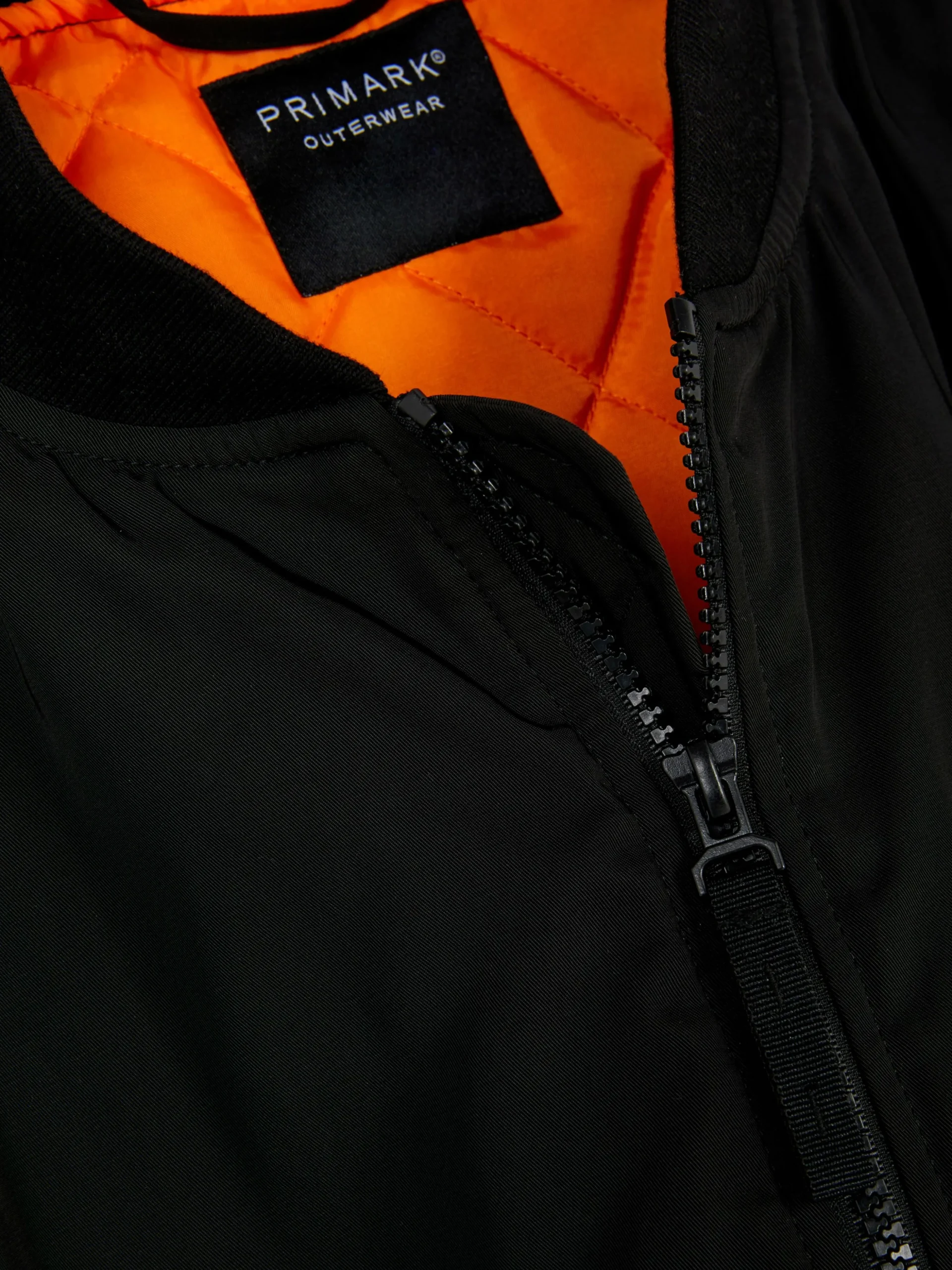 Cazadora Bómber Clásica