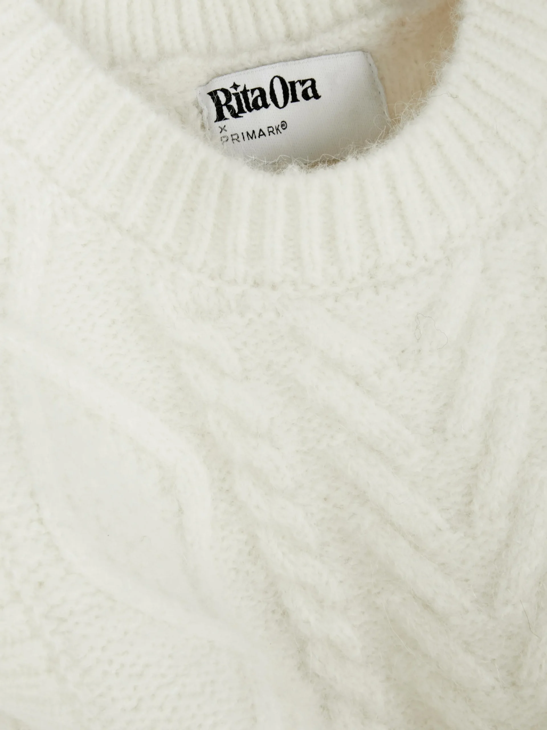 Chaleco De Punto De Ochos De Rita Ora