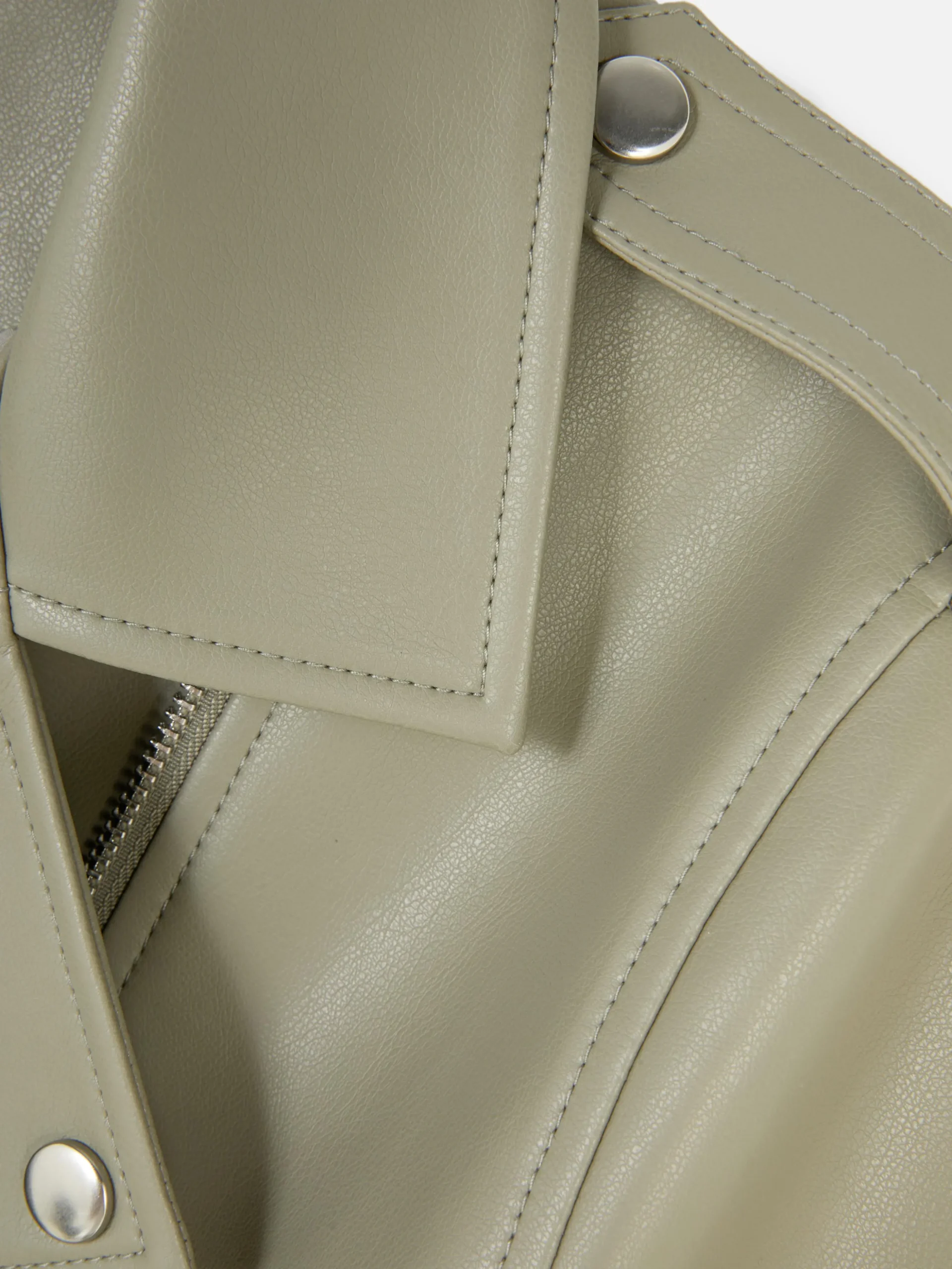 Chaqueta Motera Básica De Cuero Sintético