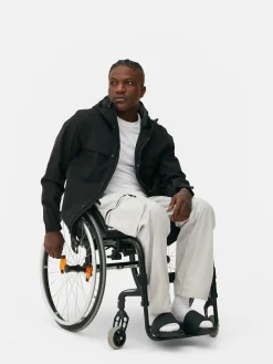 Chubasquero Con Capucha Y Cremallera