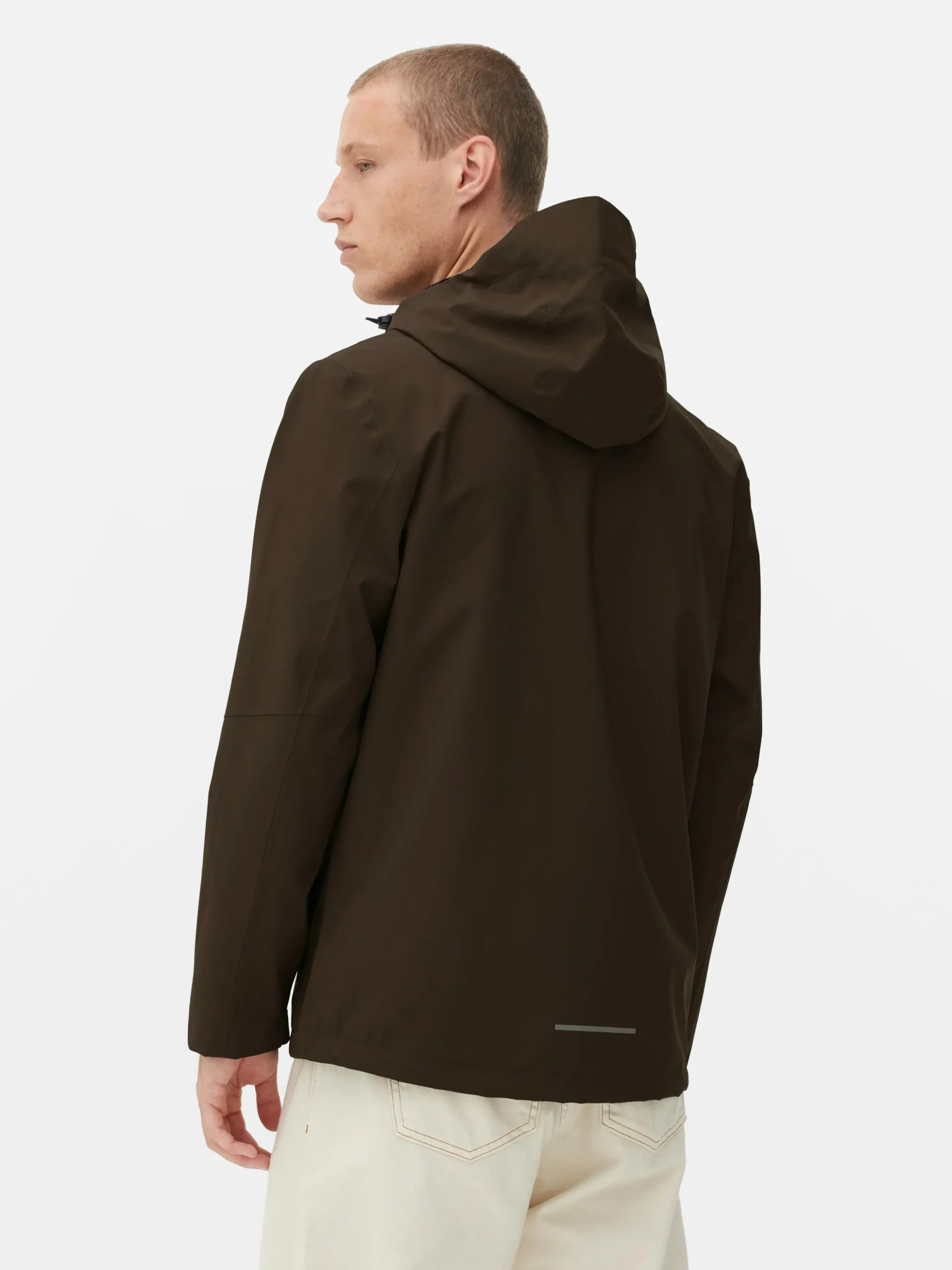 Chubasquero Con Capucha Y Cremallera