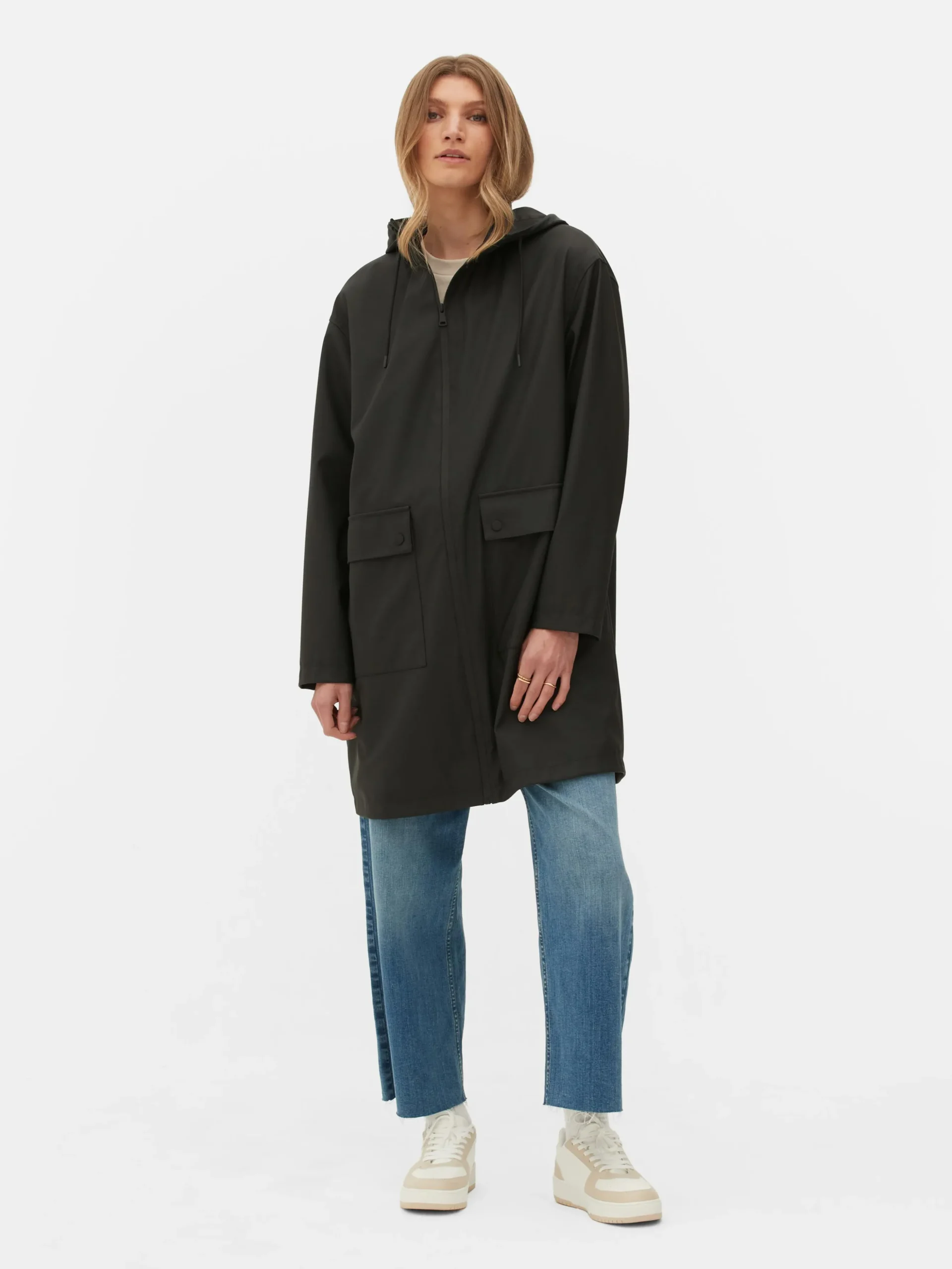 Chubasquero Con Revestimiento De Goma Y Capucha