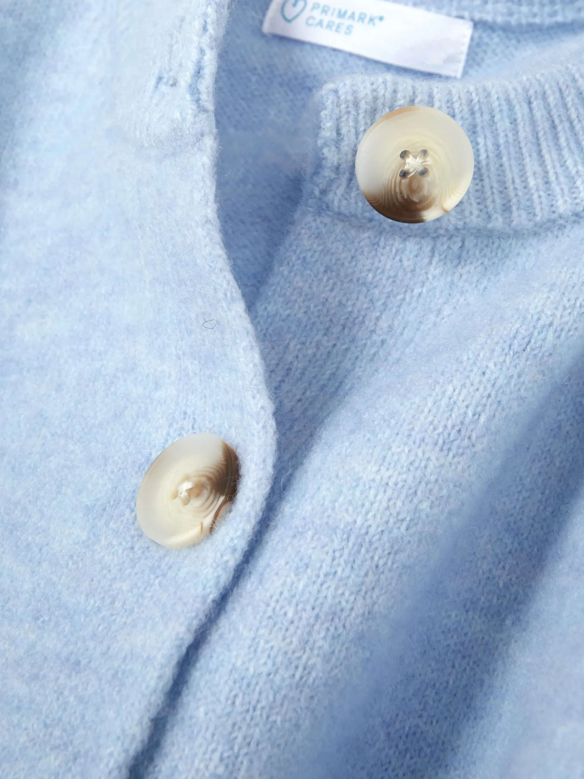 Cárdigan De Cuello Redondo Con Botones