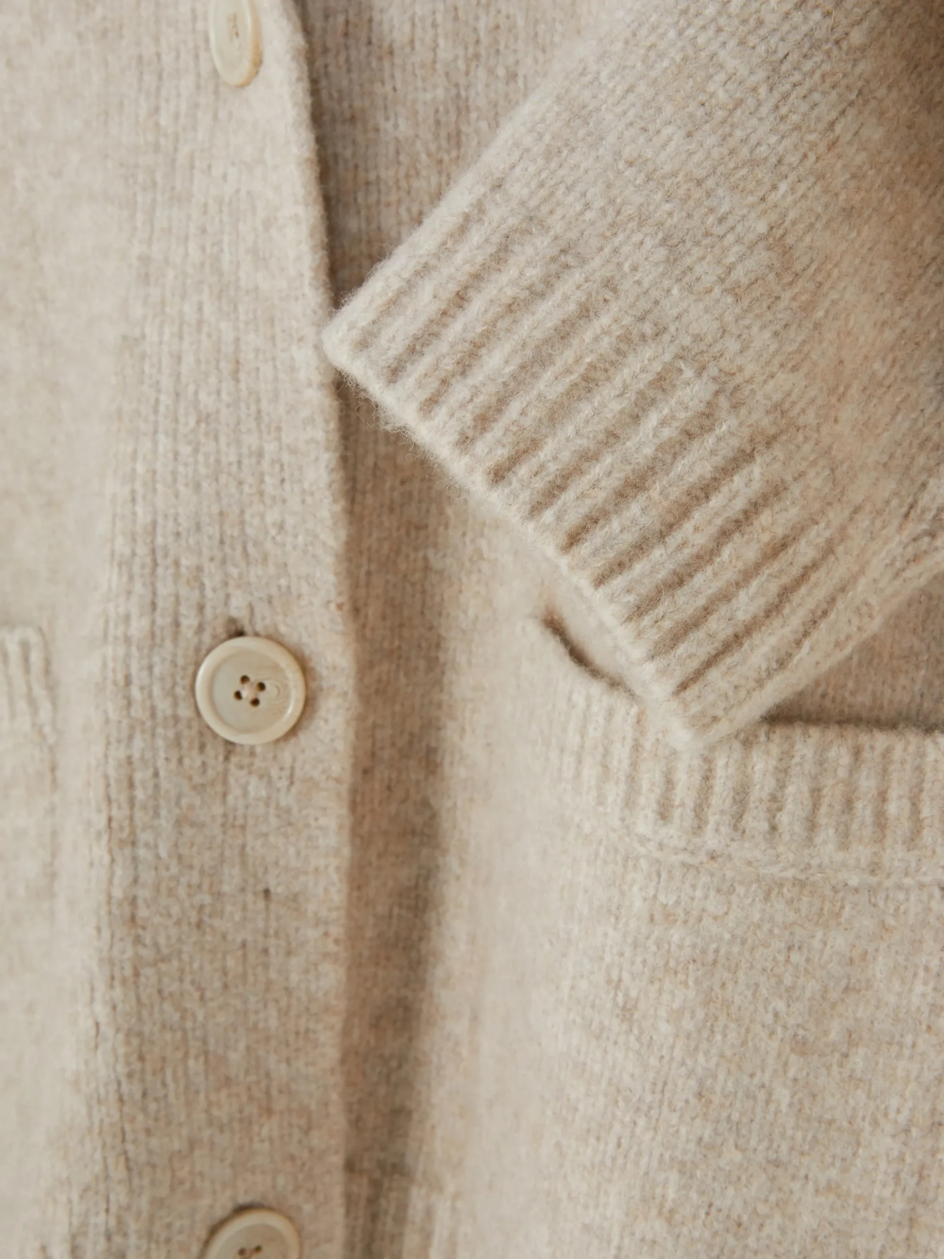 Cárdigan Holgado Con Botones Delanteros