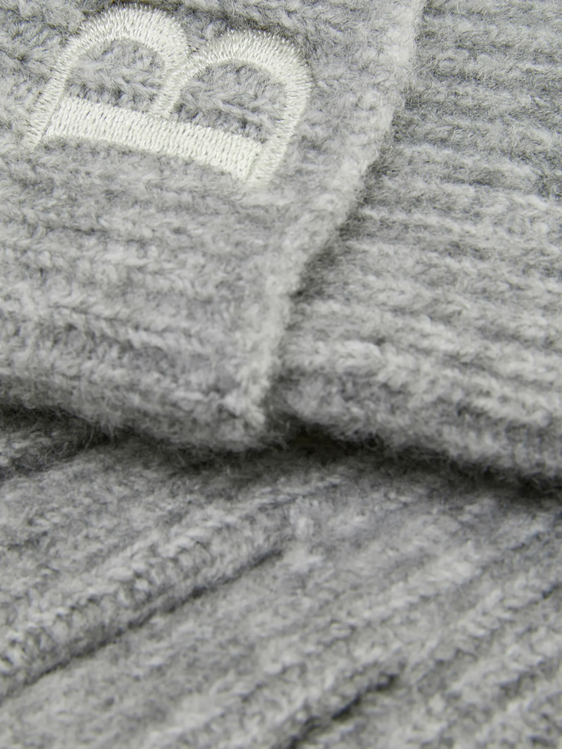 Guantes De Punto Acanalado Con Inicial Bordada