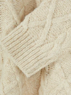 Jersey De Punto De Ochos Con Botones De Rita Ora