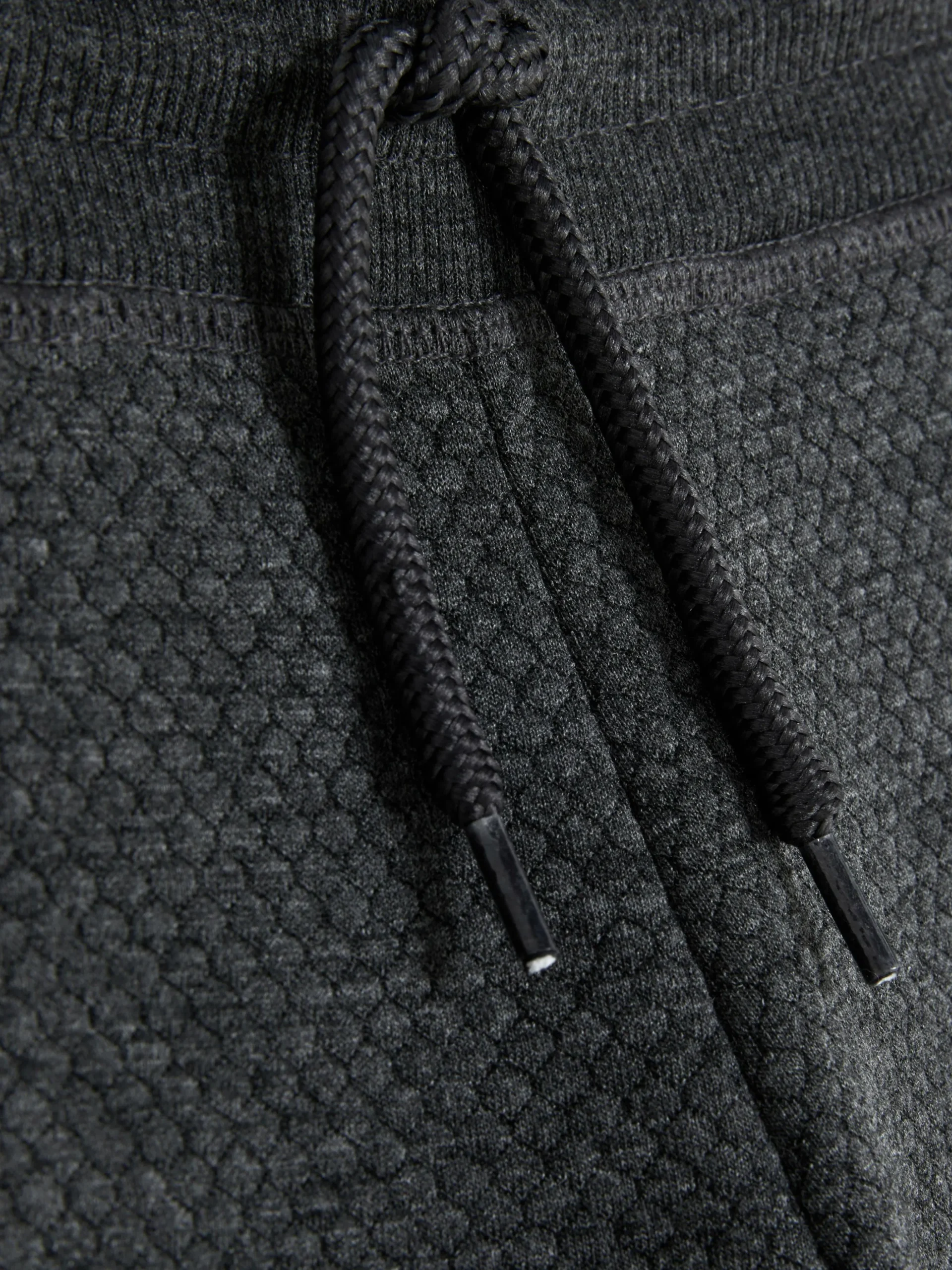 Joggers Con Textura Y Diseño Geométrico