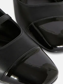 Merceditas Con Tacón Ancho Y Tira En El Talón