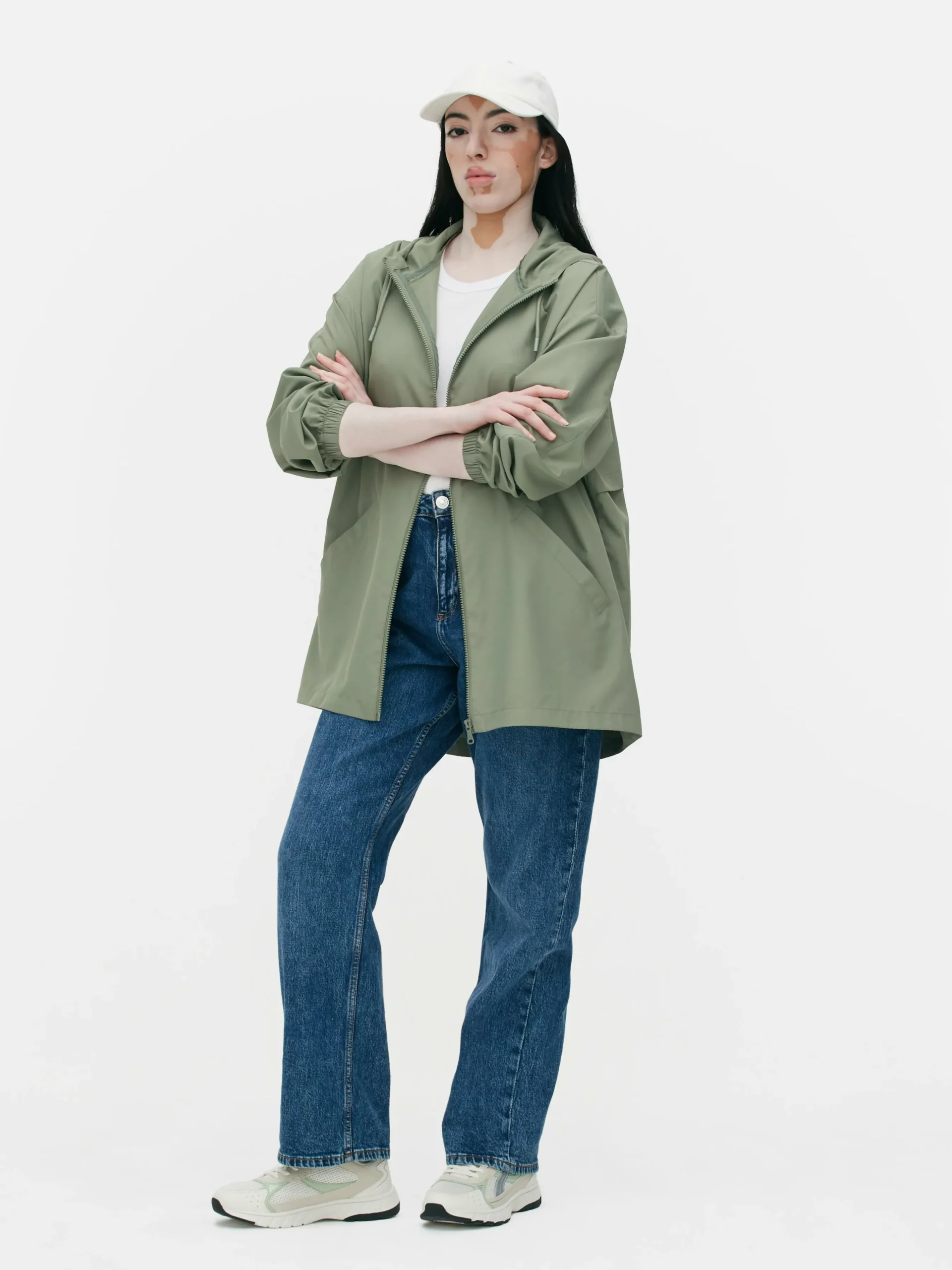 Parka Impermeable Ligera Con Capucha