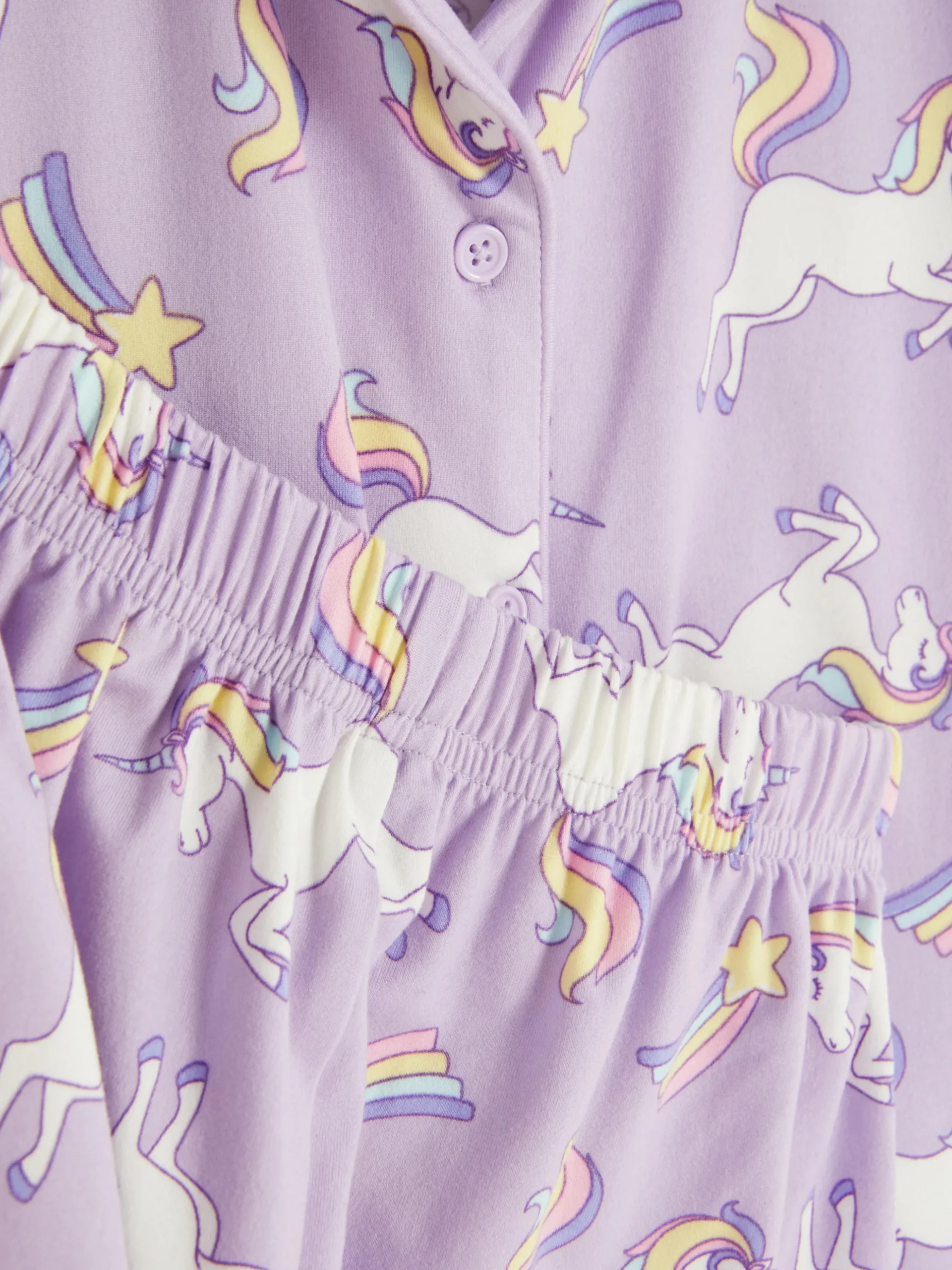 Pijama Con Camisa Y Pantalón Corto De Unicornios