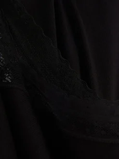 Pijama De Manga Larga Con Ribete De Encaje