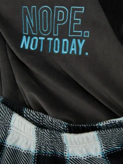 Pijama De Velvetón A Cuadros