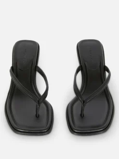 Sandalias De Dedo Con Tacón Chincheta