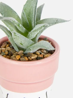 Suculenta Artificial En Un Colorido Macetero