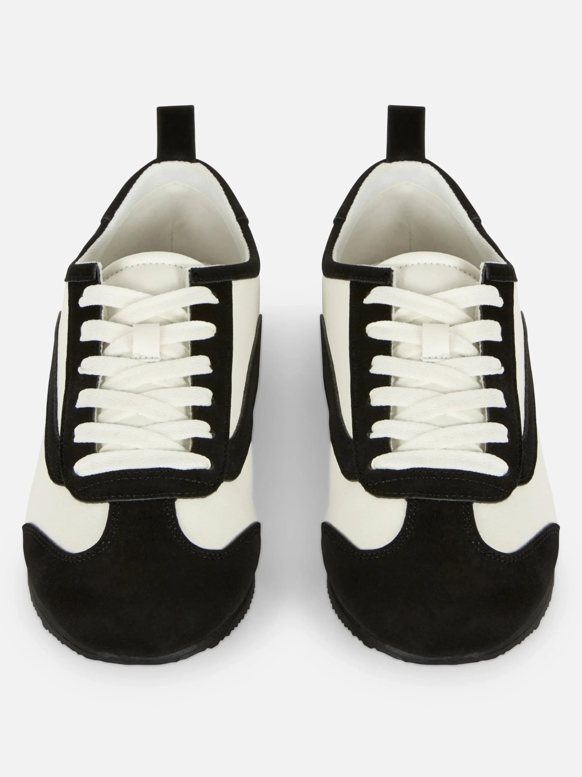 Tenis De Caña Baja Con Cordones