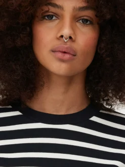 Top De Manga Larga Y Cuello Redondo