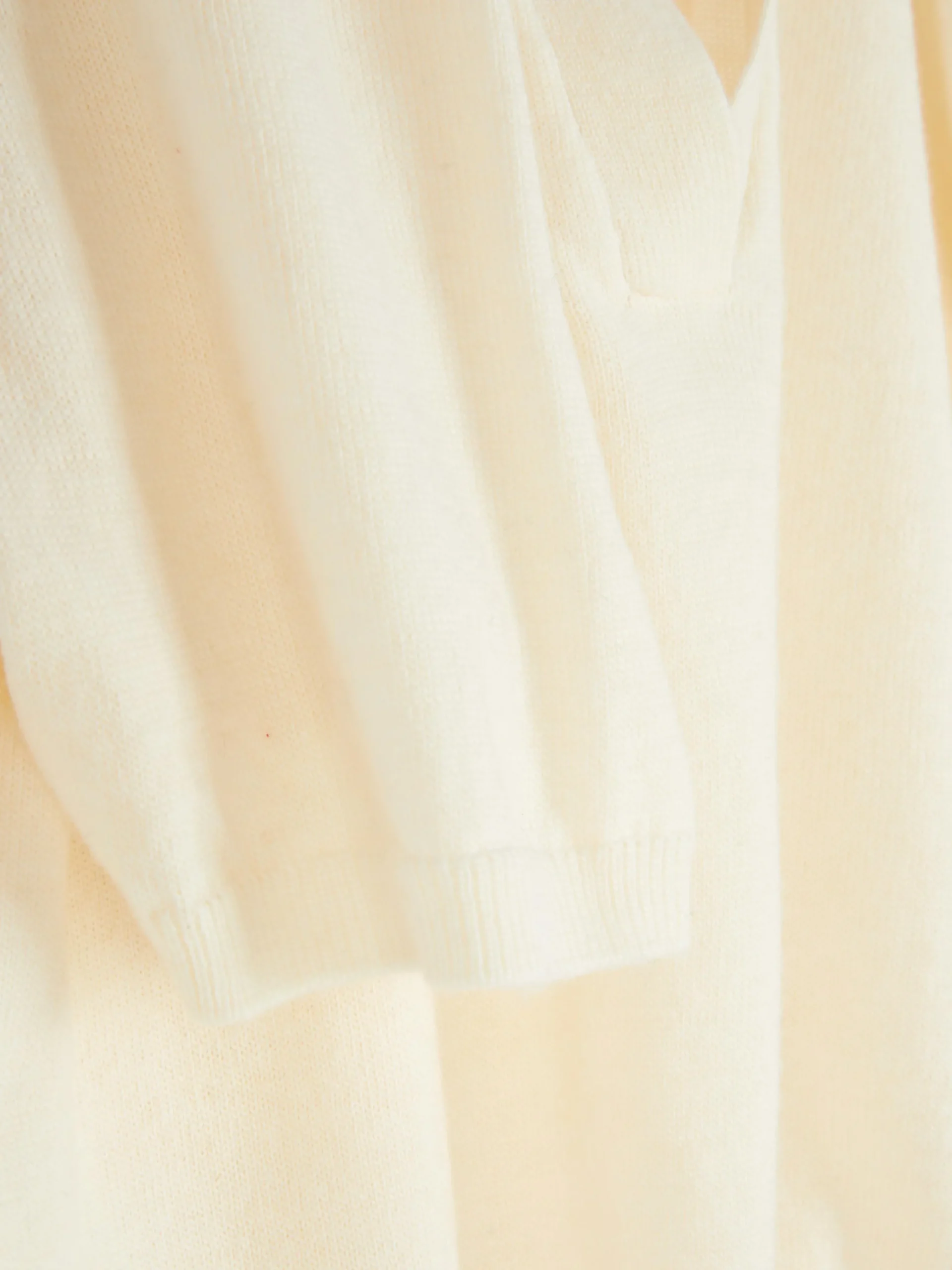 Top De Punto Fino Y Manga Corta Con Cuello