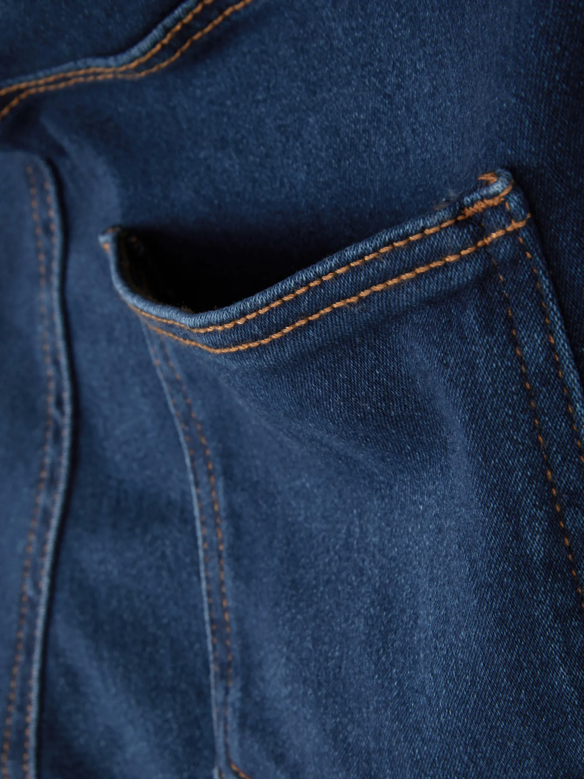 Vaqueros Ajustados Básicos De Tiro Medio