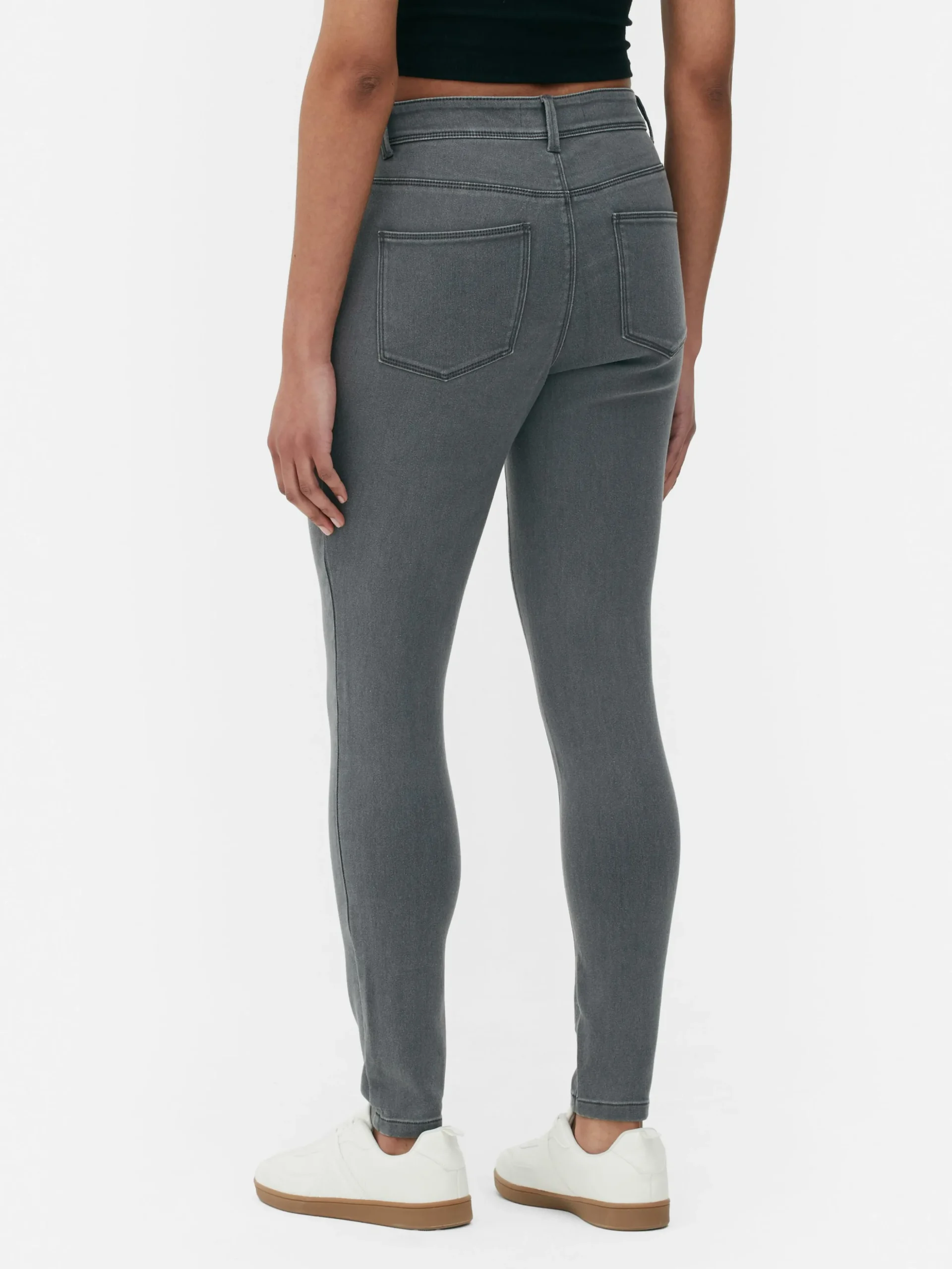 Vaqueros Ajustados Básicos De Tiro Medio