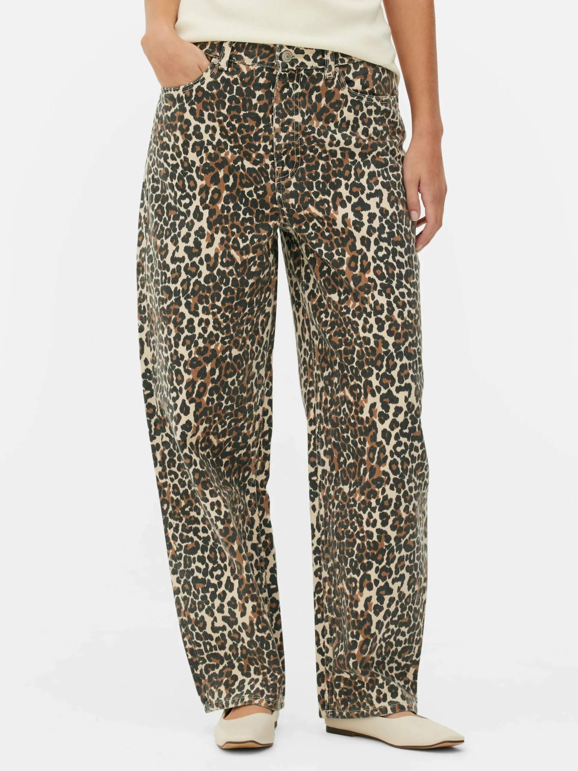 Vaqueros De Corte Bombacho Con Estampado De Leopardo