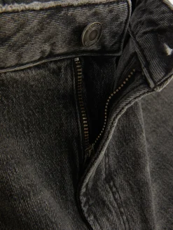 Vaqueros De Pernera Recta Y Corte Entallado