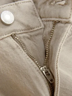 Vaqueros De Pernera Recta Y Corte Entallado