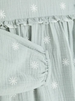 Vestido Con Vuelo De Manga Larga