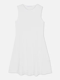 Vestido Corto Acanalado Sin Mangas