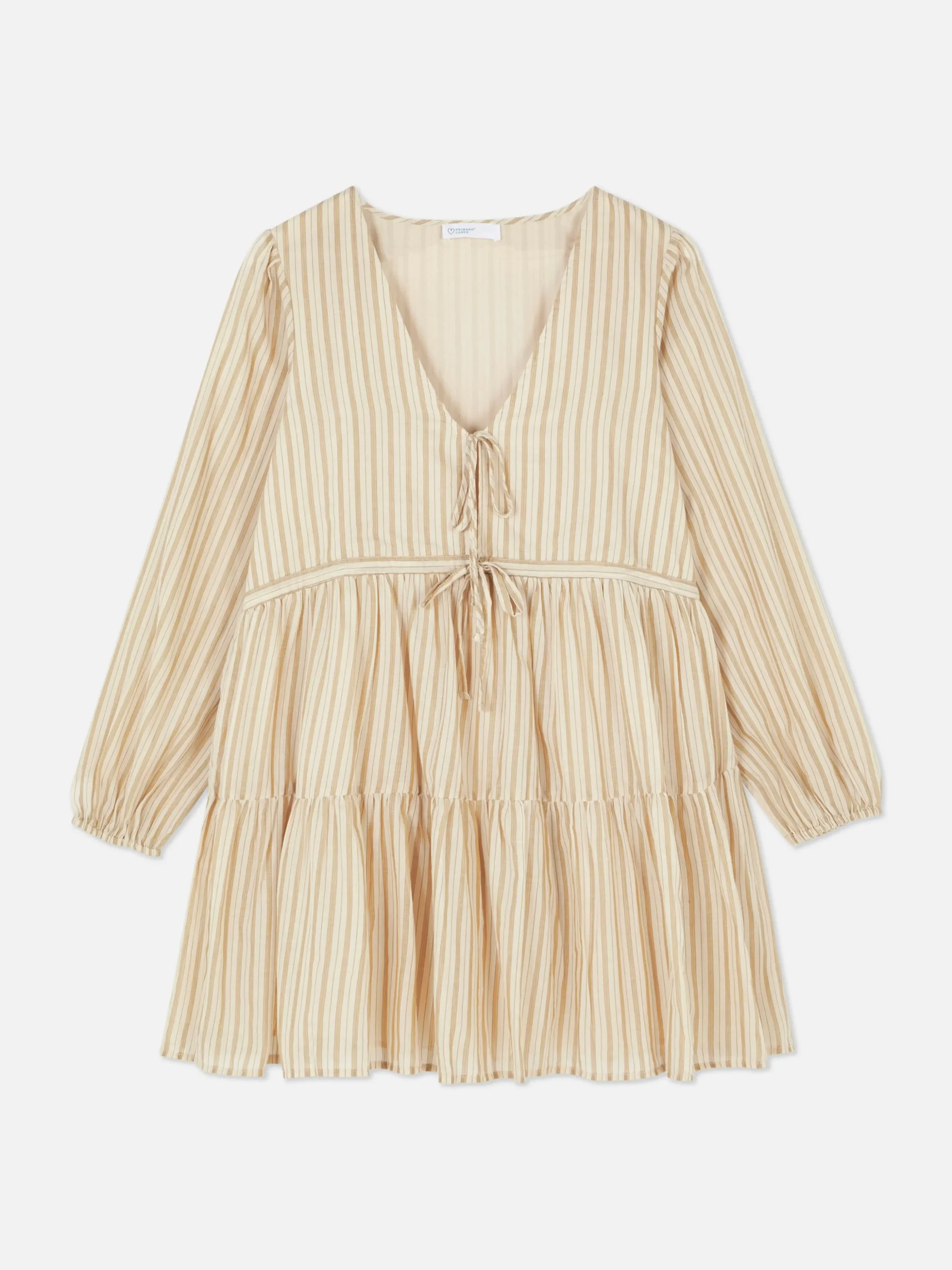 Vestido Corto Con Vuelo Y Lazada Delantera