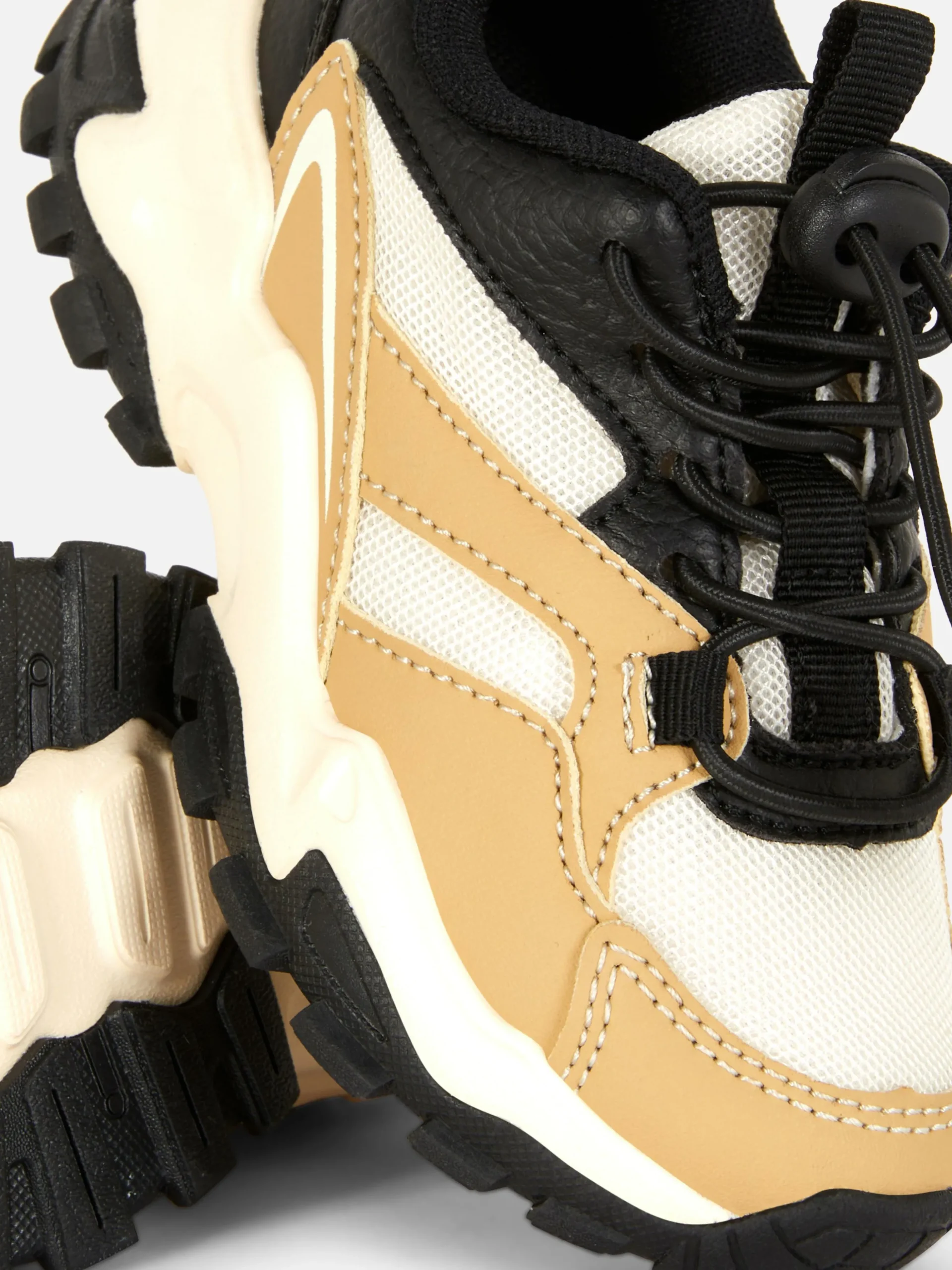 Zapatillas Deportivas De Caña Baja Con Suela Gruesa