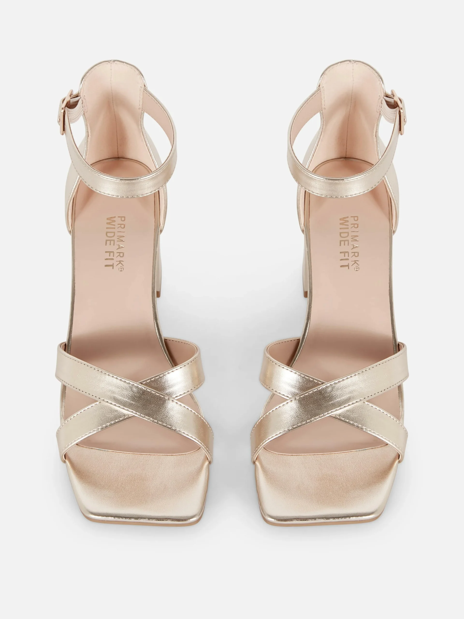 Zapatos De Tacón De Horma Ancha Y Tiras Cruzadas