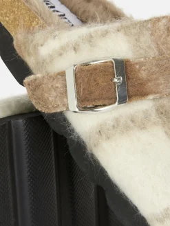 Zuecos A Cuadros Y Forro Sintético De Rita Ora